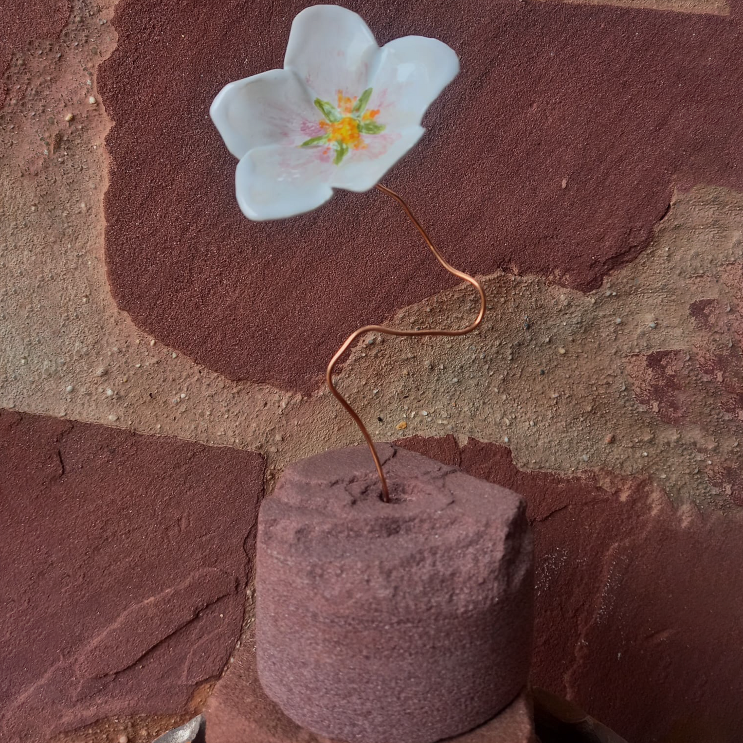 Base em Grés com Flor de Amendoeira